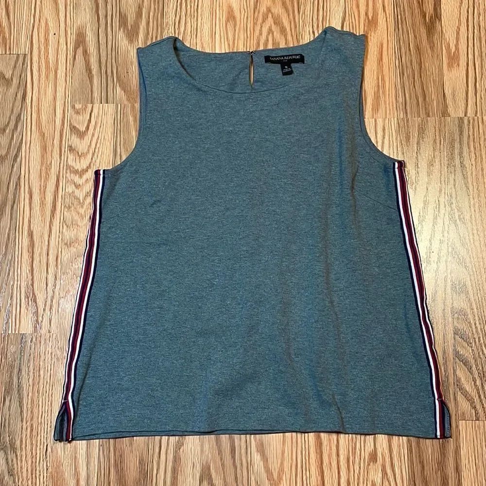 Banana Republic Grey to w/red blue braid Sleeveless Tank summer Patriotic shirt